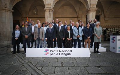 Signatura del Pacte Nacional per la Llengua a l’IEC